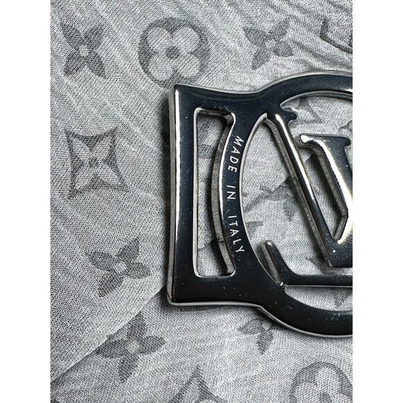 Louis Vuitton Envy LV Monogram Gray Silver Silk Bandeau Scarf Wrap & Brooch - Picture 7 of 7